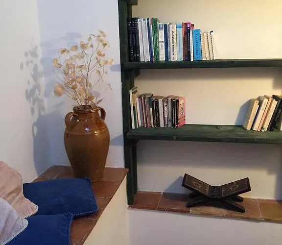 卡米尼亚公寓 * 斯塔拉帝